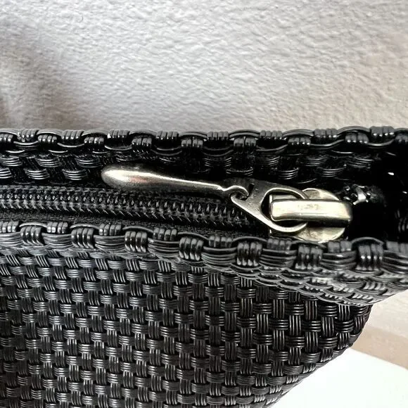 Chilewich Black Textured Shoulder Bag - Picture 8 of 10